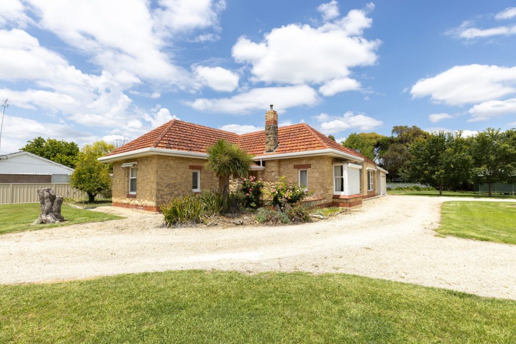 R and S Hamilton property