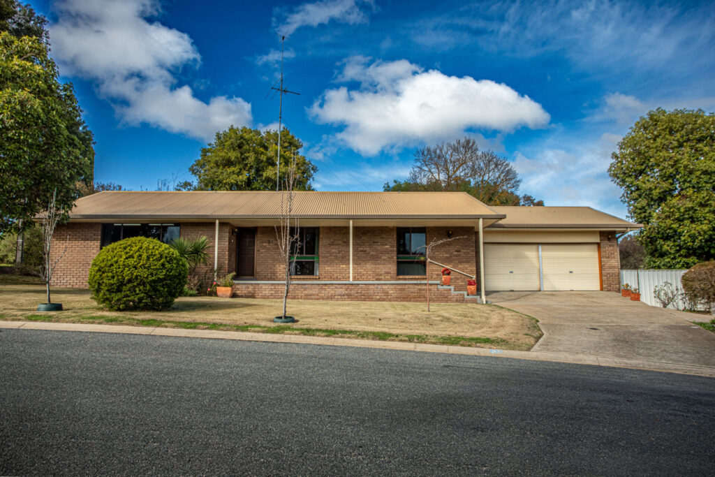K Sisson property